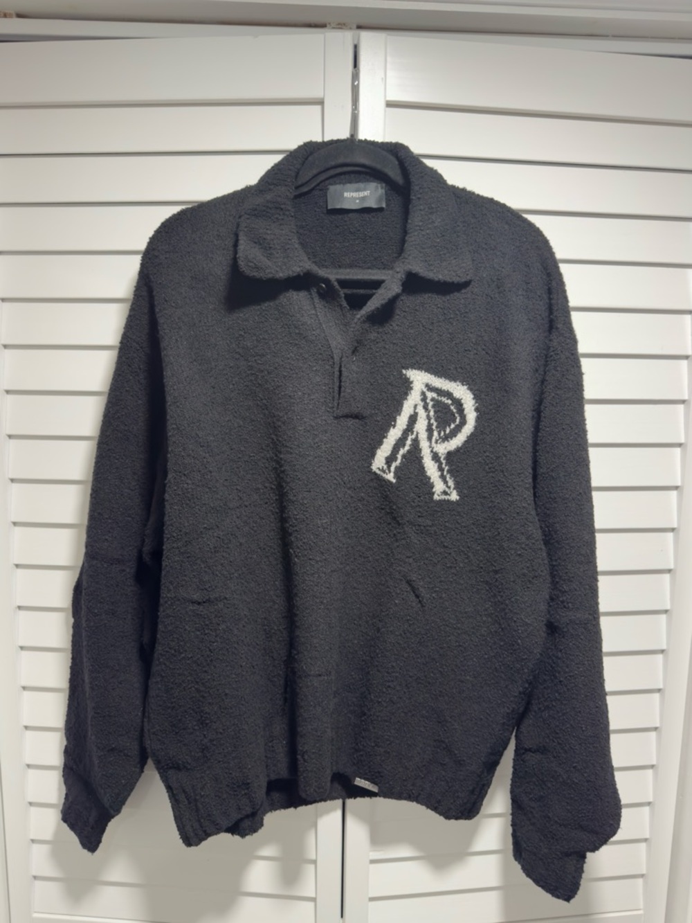 Men's Black Sherpa Zip-Up Sweater with Contrast 'R' Logo